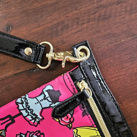 BETSEY JOHNSON, Set of 3 travel cosmetic bags in hot pink classic Betsey print! - Picture 11 of 12